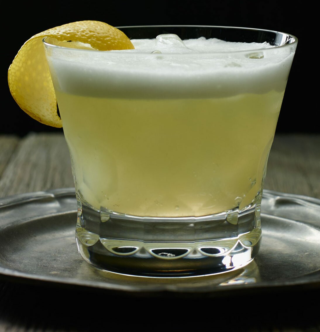 how to make a gin cocktail with lemon